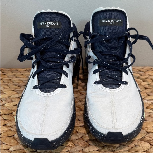 Nike High-Top Sneakers in White, and Navy blue Kevin Durant shoes - Picture 2 of 6